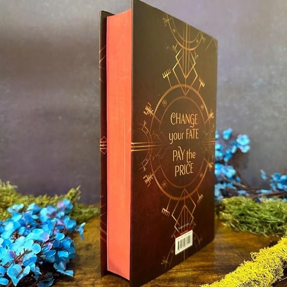 FairyLoot February 2021 This Golden Flame by Emily Victoria - Picture 4 of 8